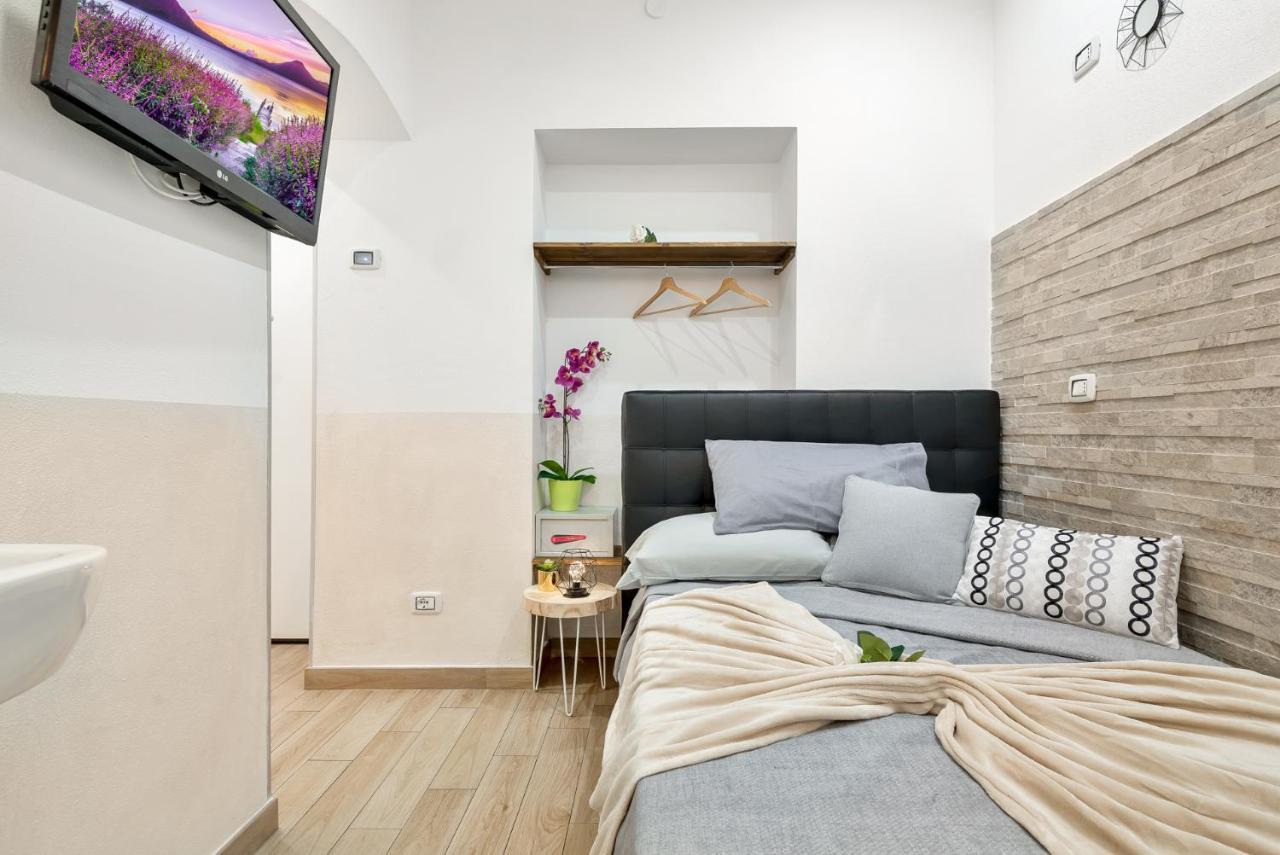 Alby Express Rooms ลาสเปเซีย ภายนอก รูปภาพ